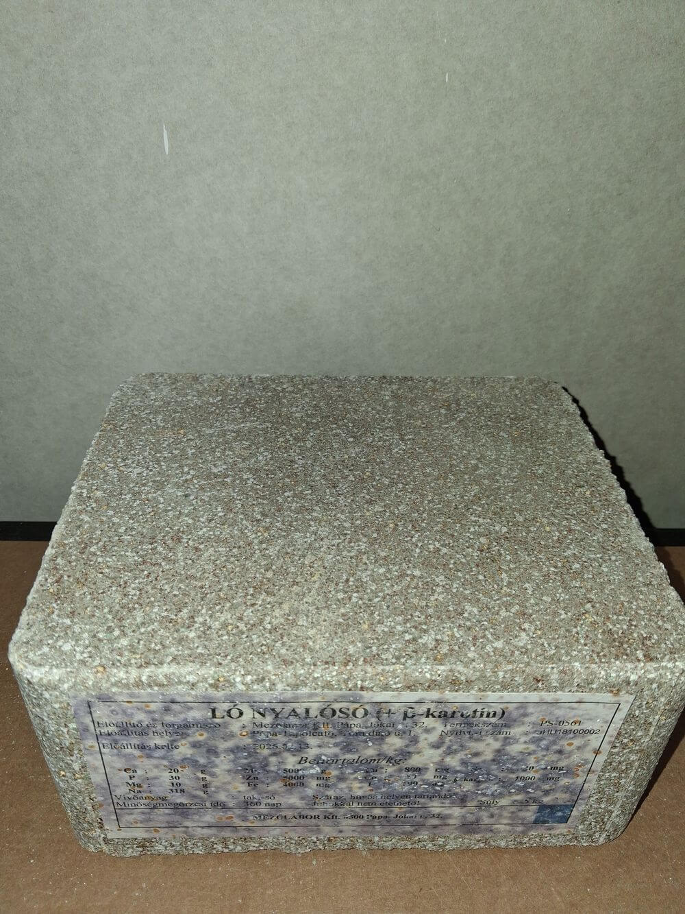 Nyalótömb Bkarotinnal lovaknak - 5 kg
